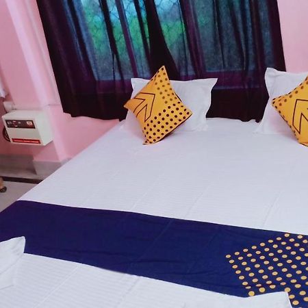 Hotel Gunjan Purî Extérieur photo