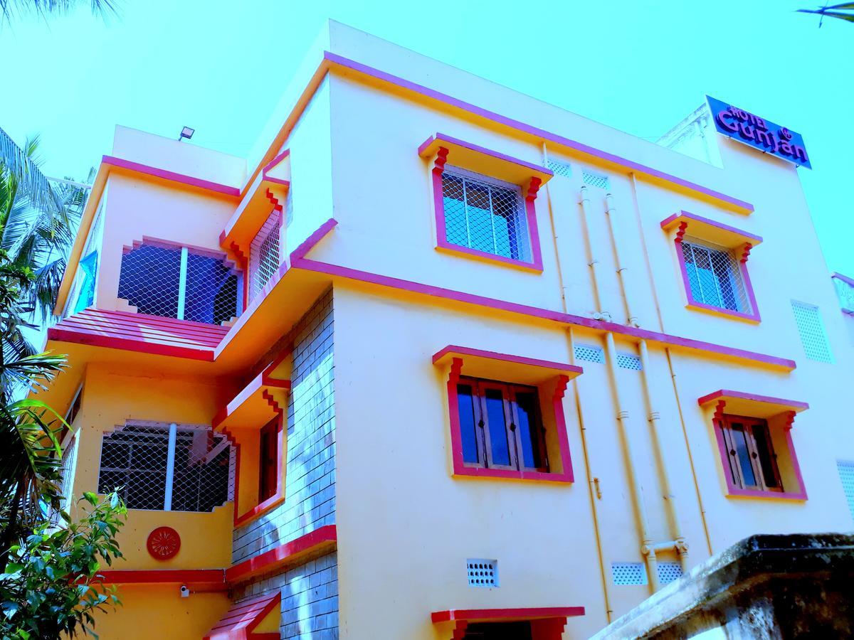 Hotel Gunjan Purî Extérieur photo