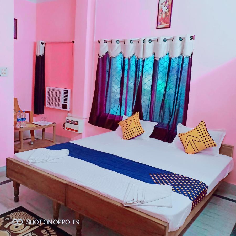 Hotel Gunjan Purî Extérieur photo