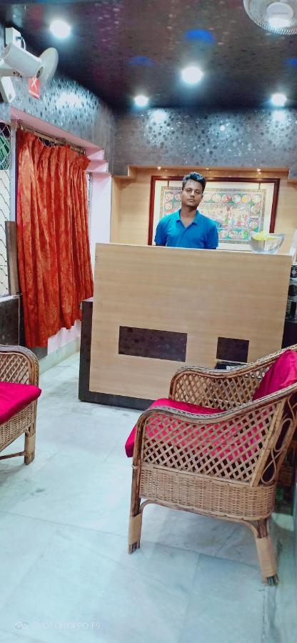 Hotel Gunjan Purî Extérieur photo